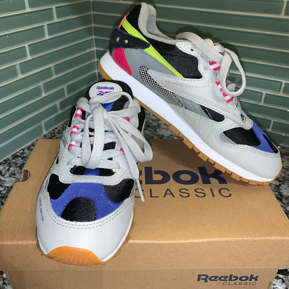 Kids multi-color Reebox, size 2.